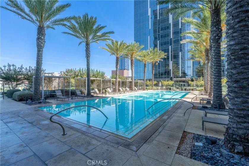 877 Francisco Street #819 photo 11