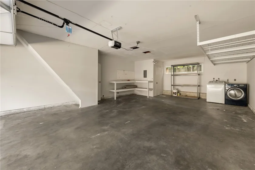 23821 Hillhurst #38 photo 18