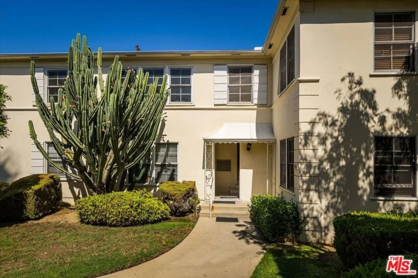 4113 Perlita Avenue #C photo 3
