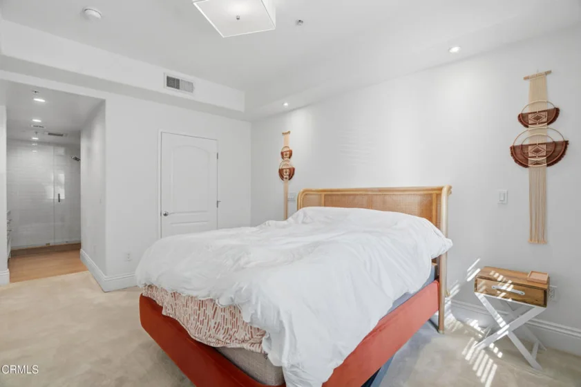 629 Traction Avenue #105 photo 8