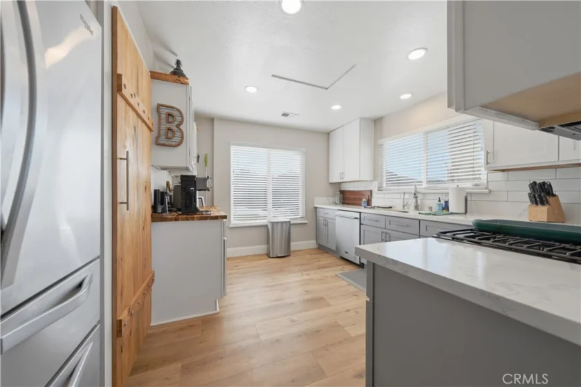 37475 Cole Creek Court photo 3