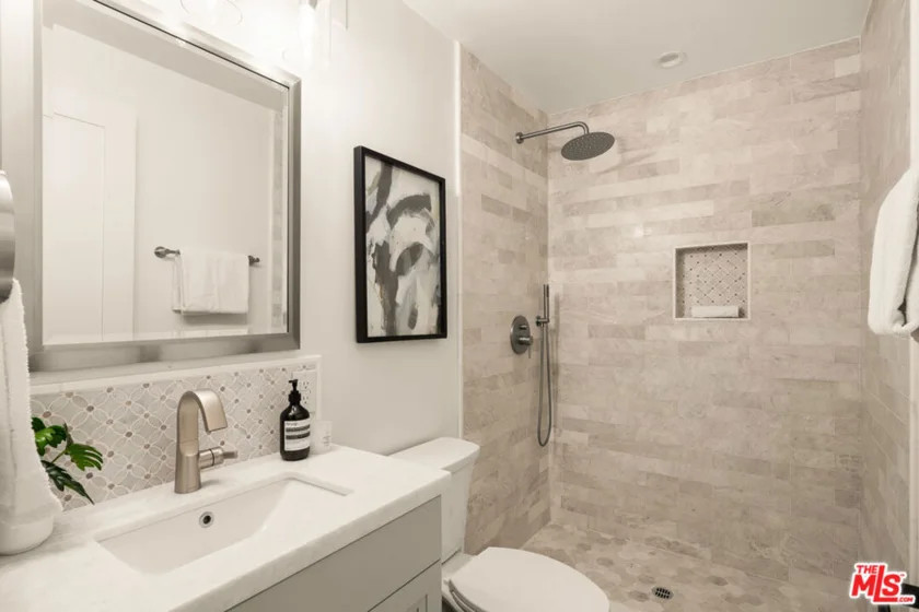 812 N Cleveland Street #1 photo 15