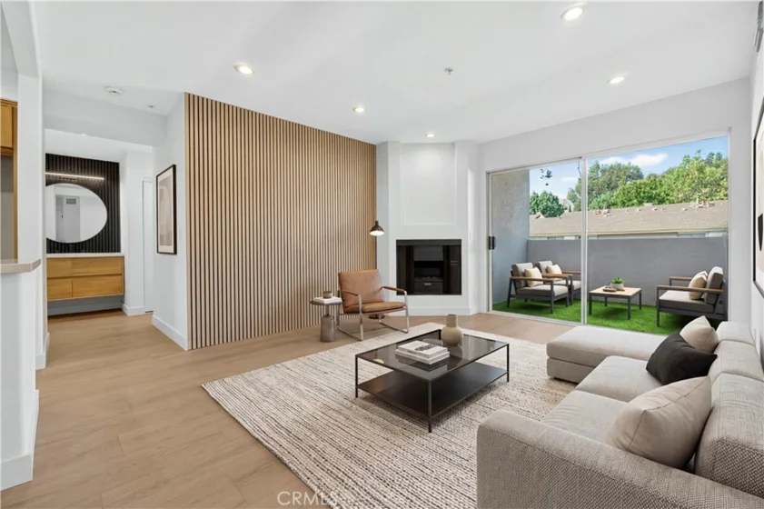 15455 Sherman photo 1