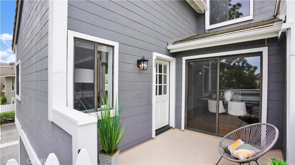 25 Oak Spring Lane photo 1