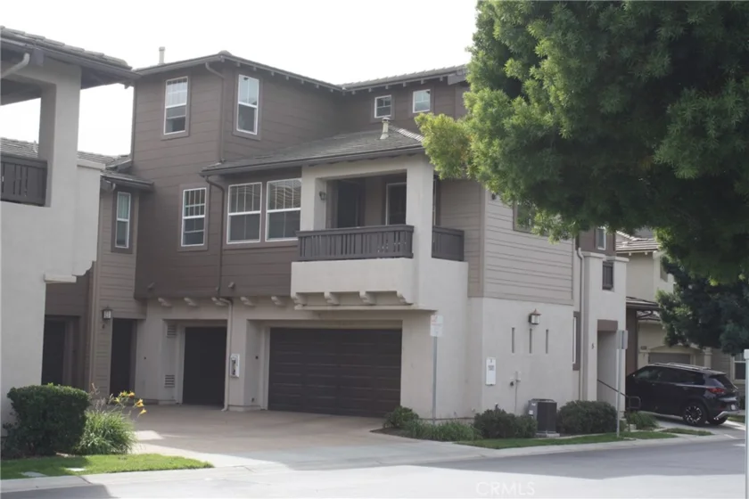 41524 Blue Canyon Avenue #4 photo 1