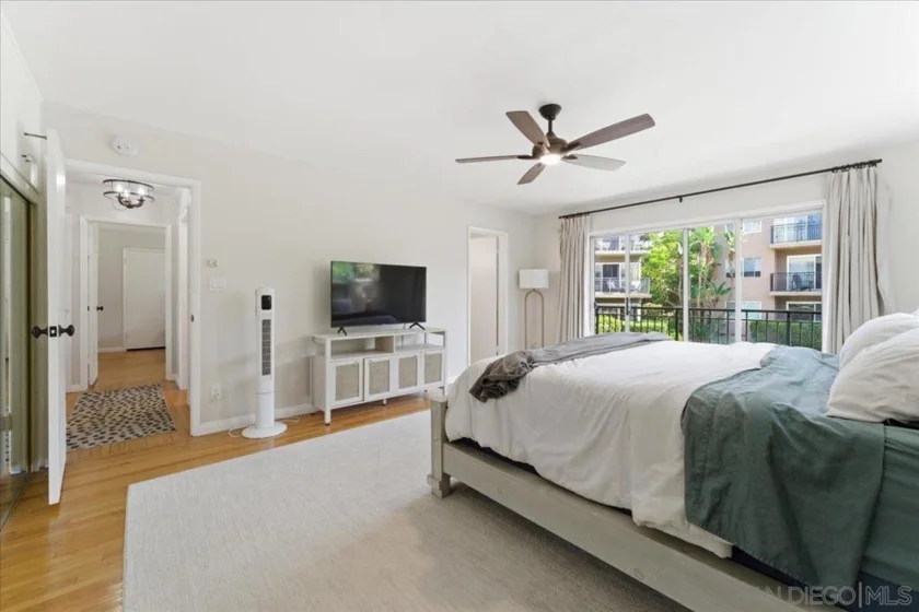 5367 La Jolla #Unit 52 photo 15