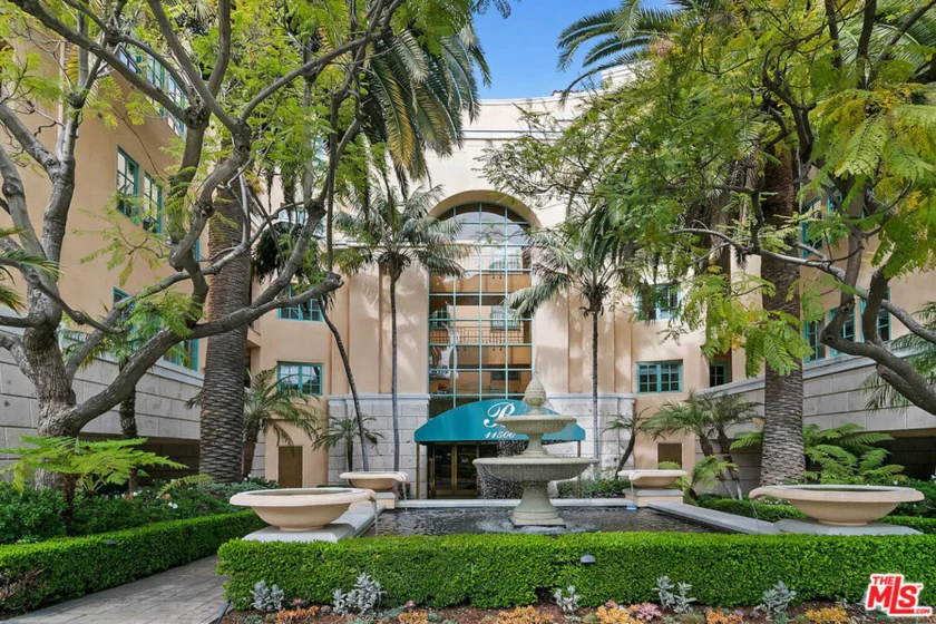 11500 San Vicente Boulevard #424 photo 1