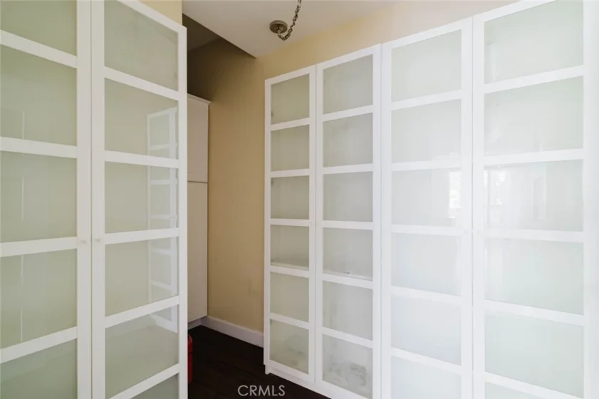 5333 Zelzah Avenue #203 photo 8