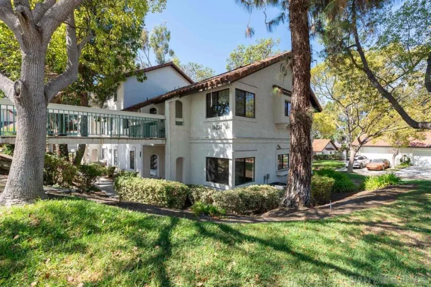 16238 Avenida Venusto #A photo 3
