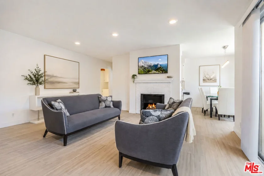 404 San Vicente Boulevard #204 photo 2