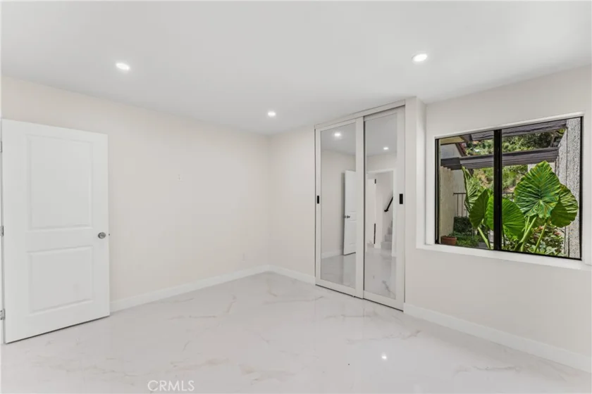 77 Barmore Court photo 18