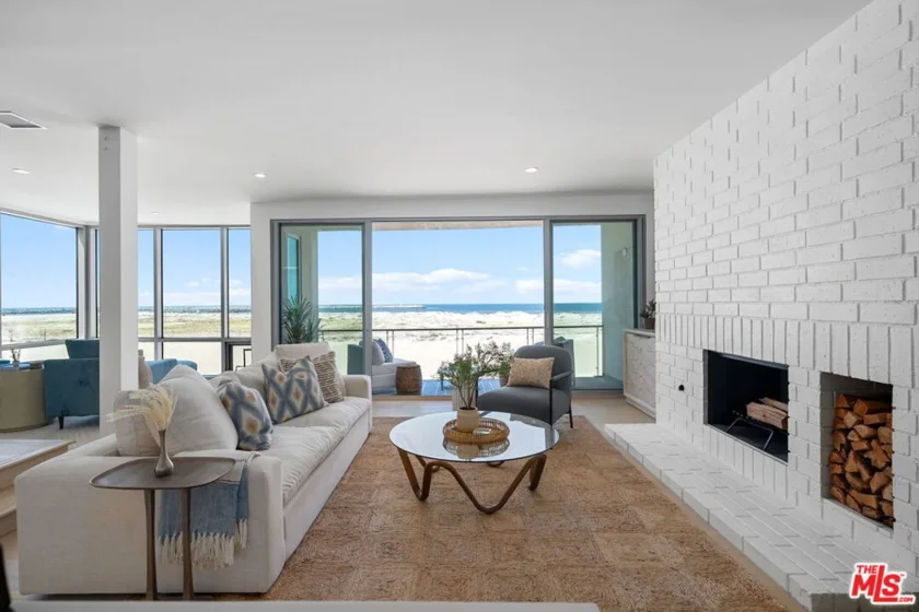 5205 Ocean Front Walk #201 photo 1