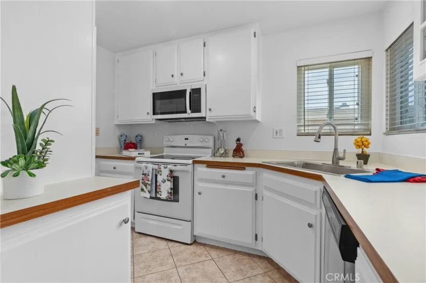 6951 Knollcrest Lane #56 photo 12