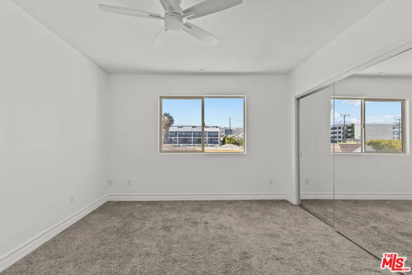 936 N Hudson Avenue #302 photo 14