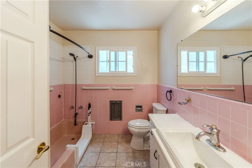 100 Cerritos Avenue #7 photo 10