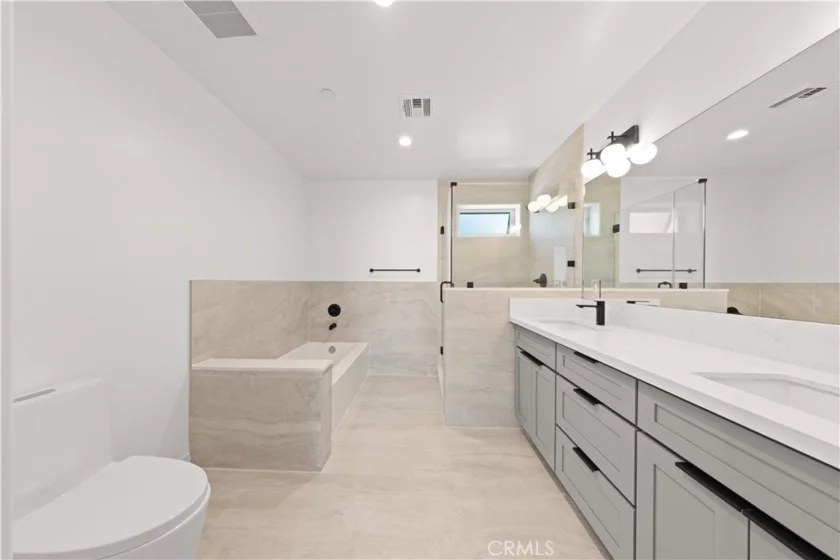 176 N Catalina Avenue #404 photo 24