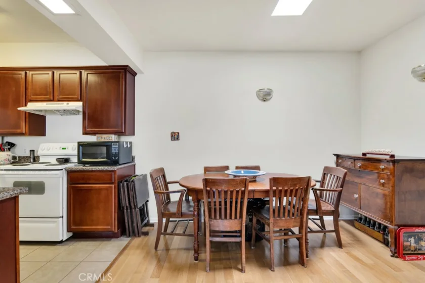 1620 N San Fernando #52 photo 12