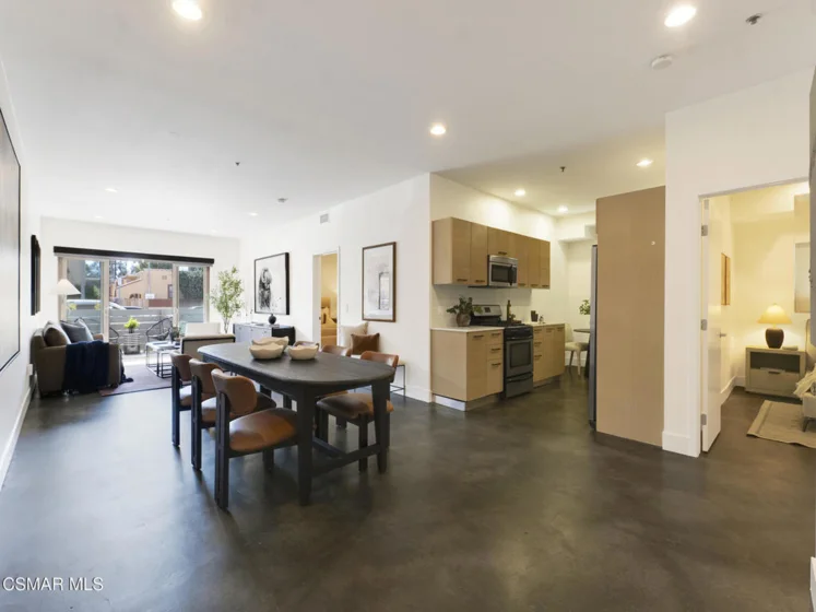 5016 Bakman Avenue #104 photo 8