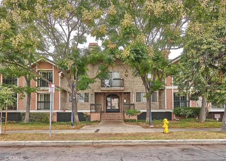 147 W Acacia #160 photo 1