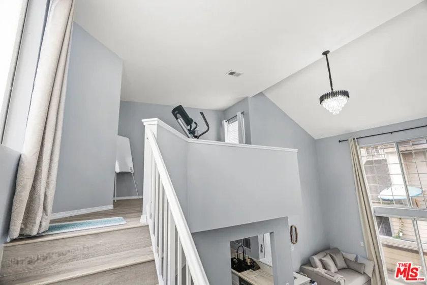 11150 Glenoaks Boulevard #178 photo 7