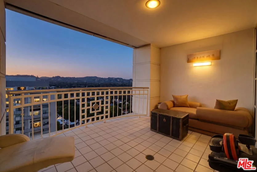 10380 Wilshire Boulevard #1501 photo 40
