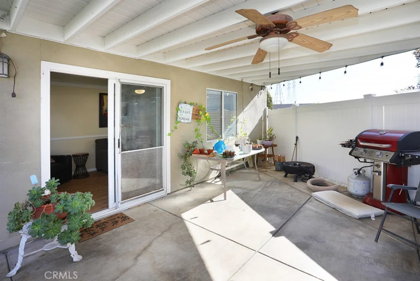 700 E Taft #22 photo 33