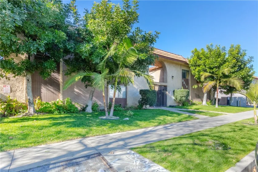 9019 Cedros Avenue #10 photo 1