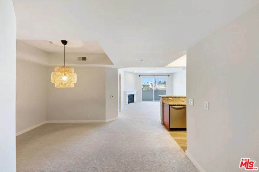 620 S Gramercy Place #320 photo 13