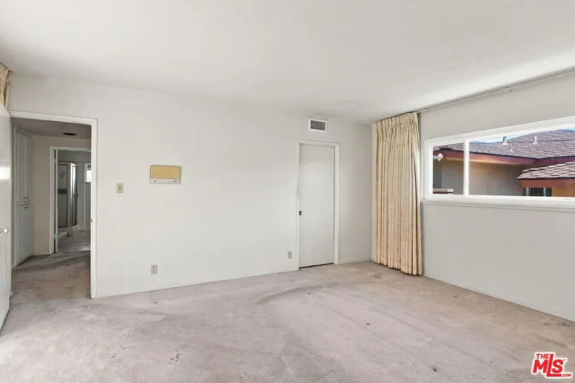 5452 W 57th Street photo 26