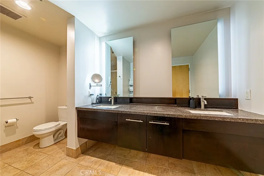 1111 S Grand Avenue #518 photo 47