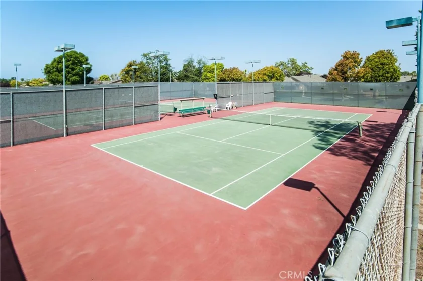 8605 Solano #1005-B photo 28