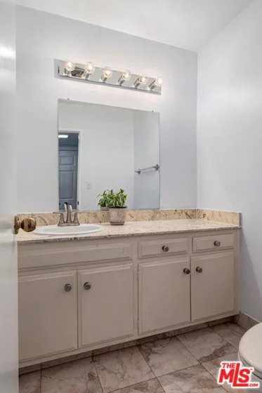 5651 Windsor Way #308 photo 14
