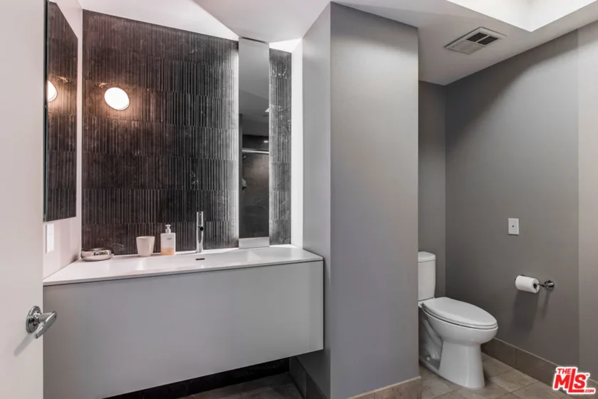 13600 Marina Pointe Drive #1906 photo 21