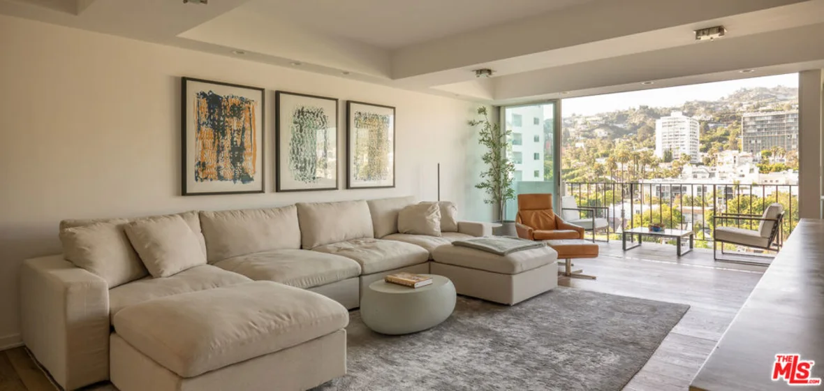 818 N Doheny Drive #1107 photo 2
