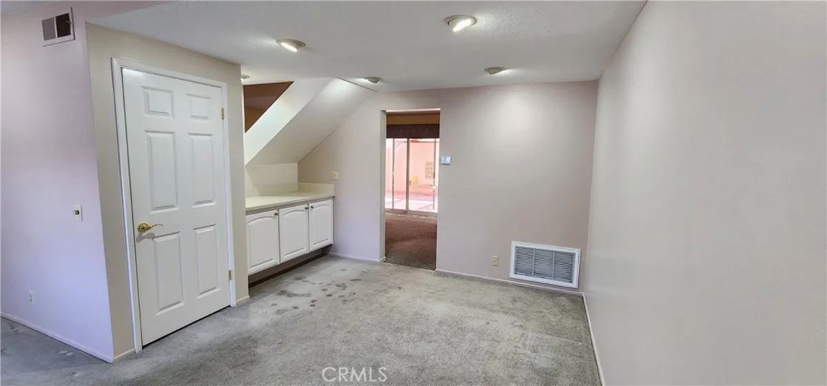 4042 Orange Avenue photo 8