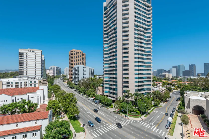 10501 Wilshire Boulevard #1007 photo 17