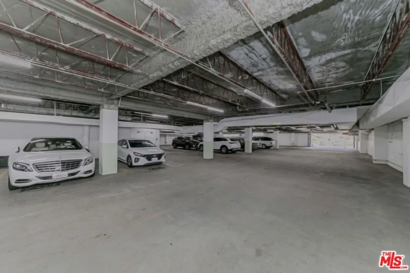 4460 Wilshire Boulevard #705 photo 8