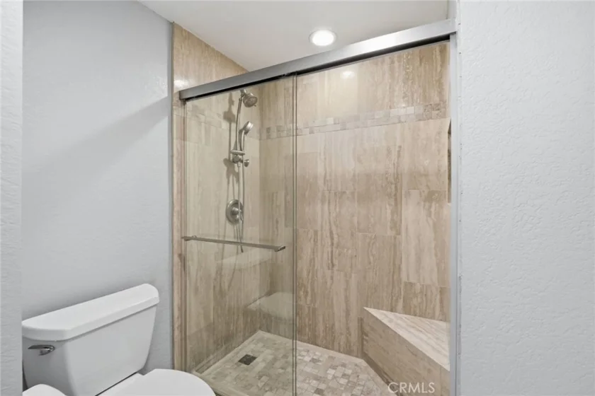 4114 Apricot photo 22