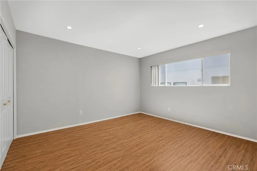 12801 Moorpark Street #303 photo 14