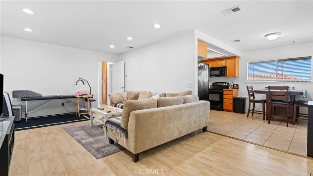 1598 Border Avenue #H photo 6