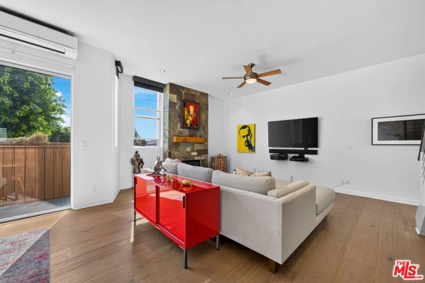 650 Rose Avenue #2 photo 5