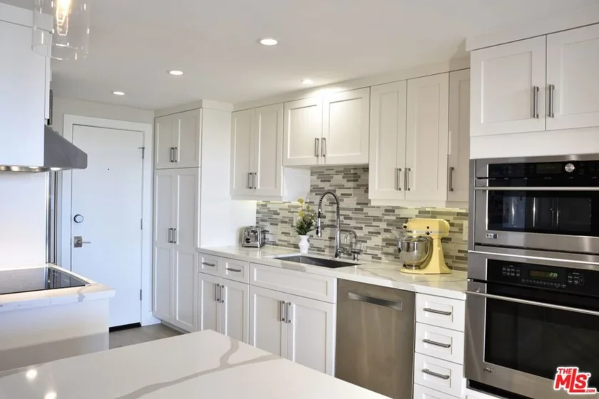23908 De Ville Way #B photo 24