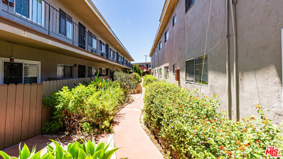 5050 Linden Avenue #75 photo 14