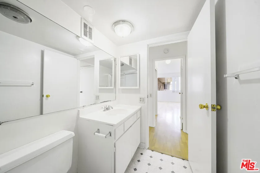 421 S La Fayette Park Place #711 photo 30