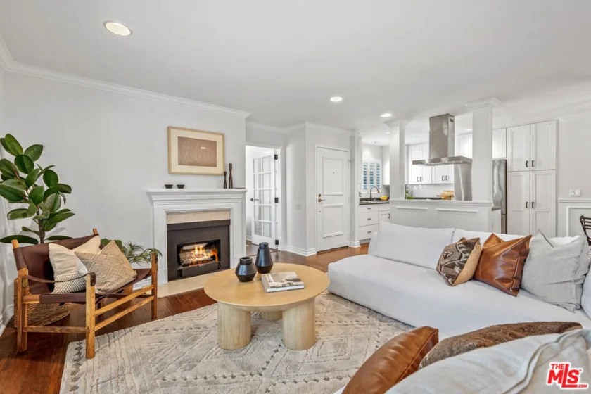 4370 Troost Avenue #201 photo 1