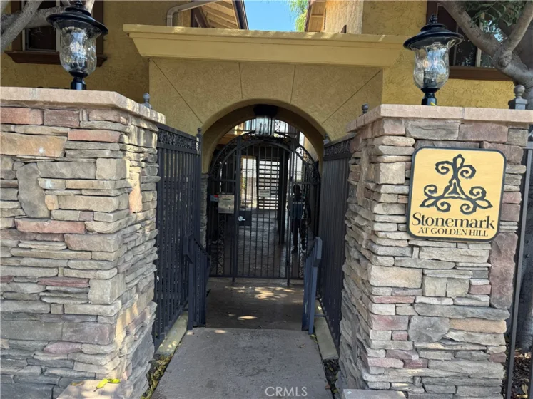 2728 B Street photo 2