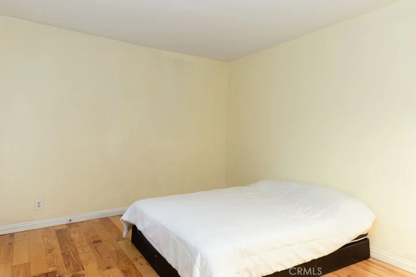 15344 Weddington Street #104 photo 14