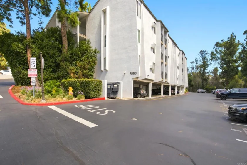 7500 Parkway Drive #207 photo 33