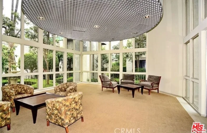 5305 White Oak Avenue #F photo 44