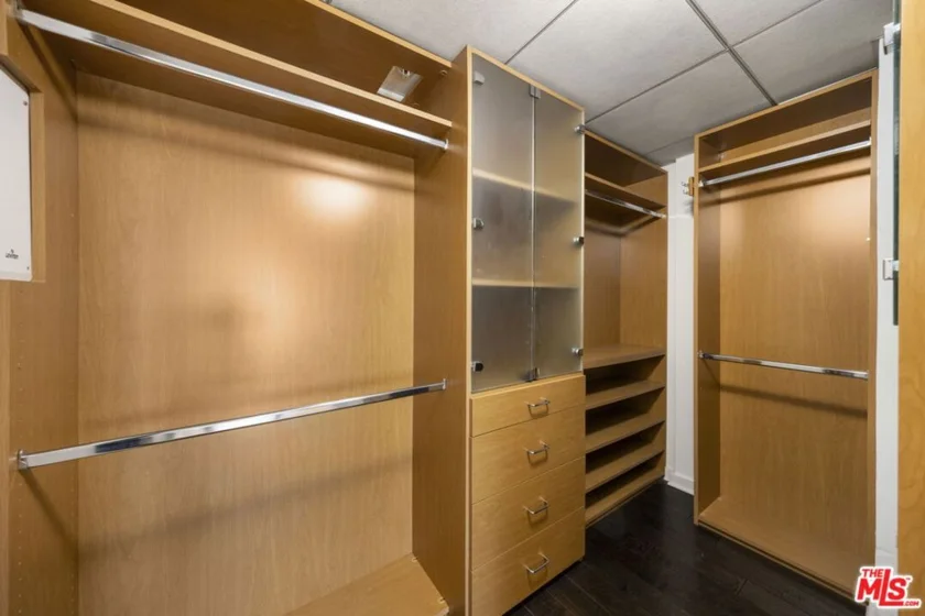 13700 Marina Pointe Drive #809 photo 24